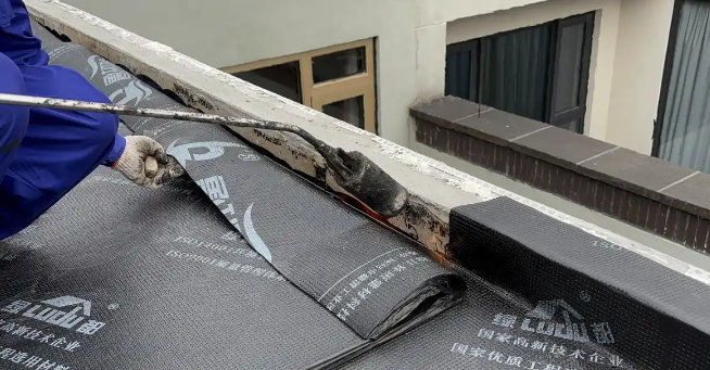 魯班產(chǎn)品 |  SBS彈性體改性瀝青防水卷材